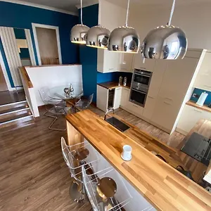 Pineapple Apartment Aberdeen