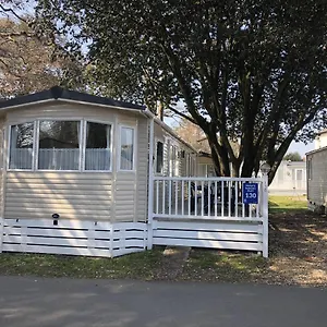 Mudeford Beach Lodge Mudeford