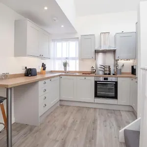 Livingstone Street With Free Parking Apartment York