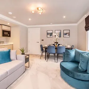 Bootham House 7-minster Views & Free Parking Apartment York